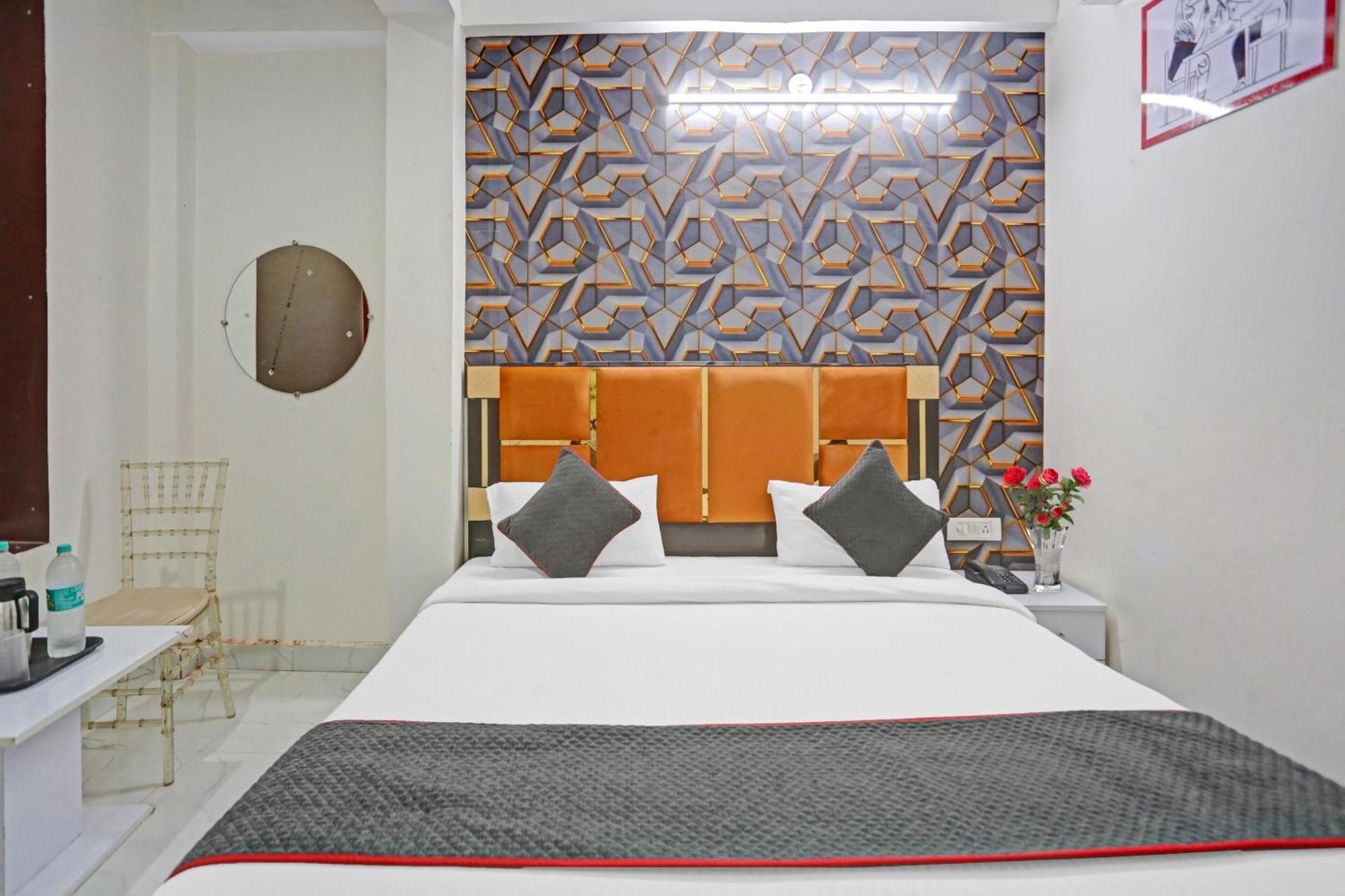 Hotel O Heritage Inn Noida Ngoại thất bức ảnh