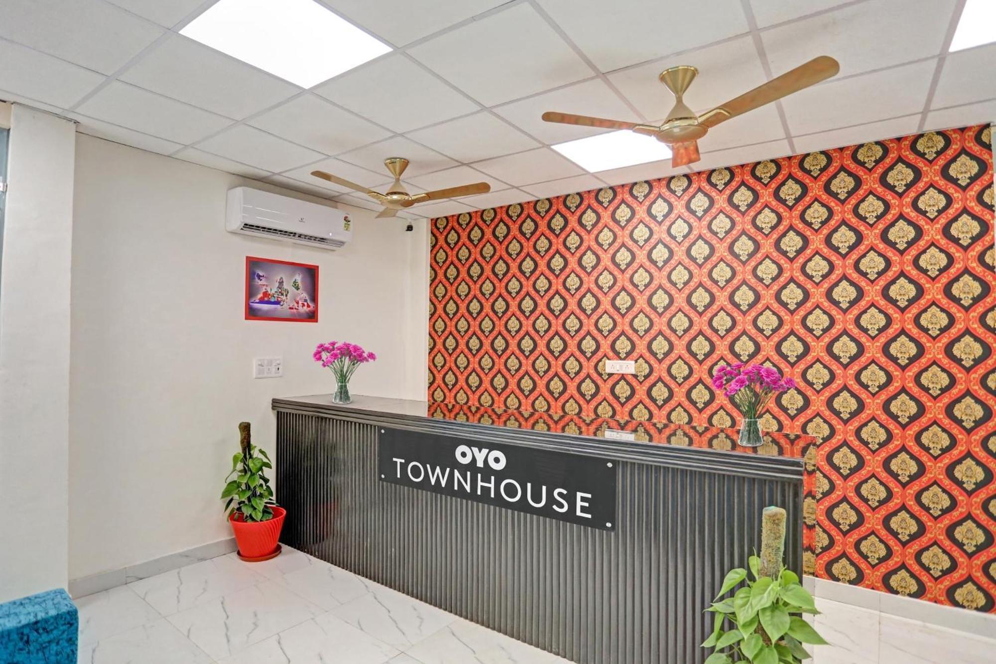Hotel O Heritage Inn Noida Ngoại thất bức ảnh