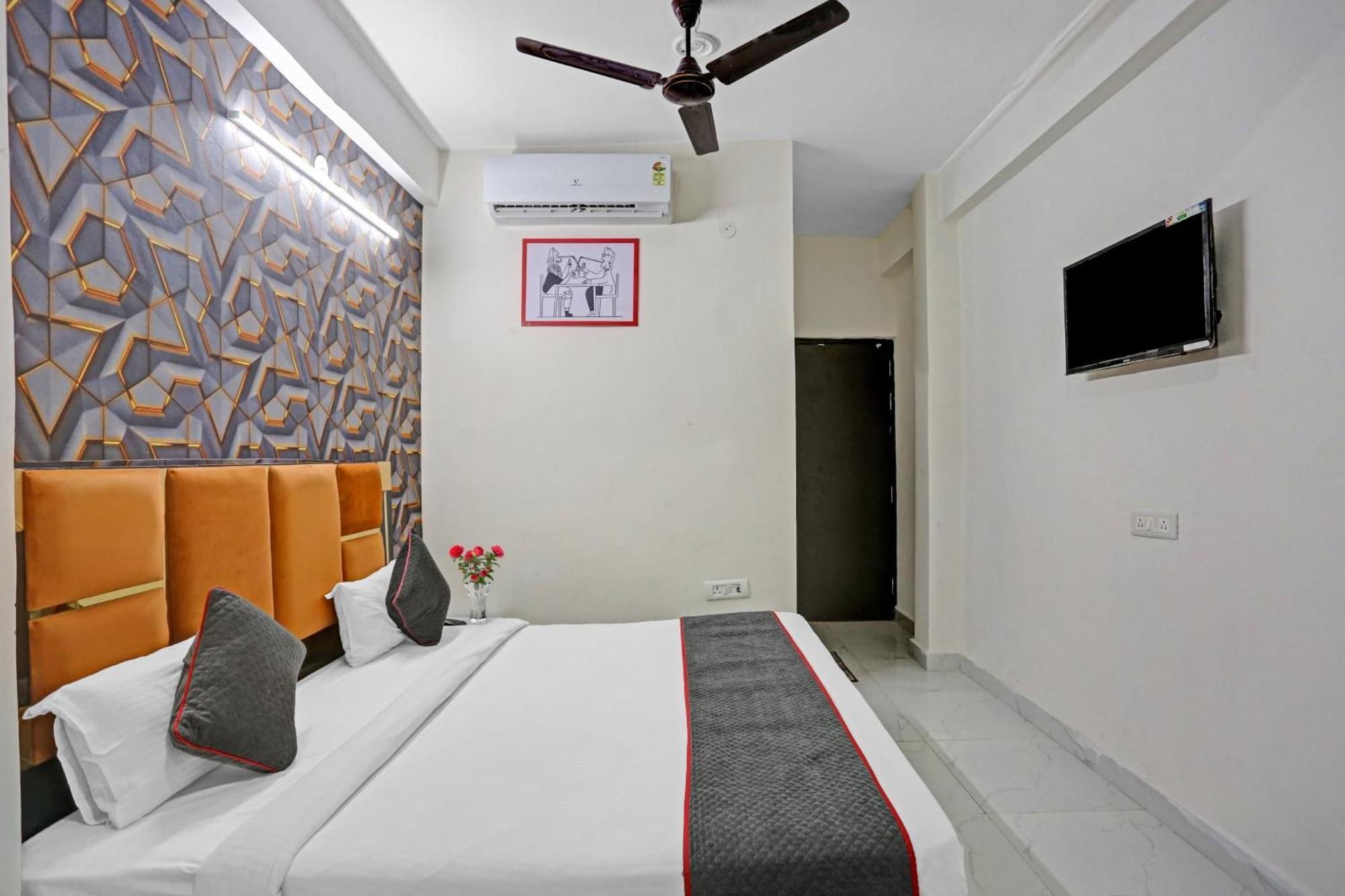 Hotel O Heritage Inn Noida Ngoại thất bức ảnh